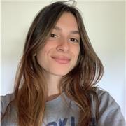 Laureata in scienze politiche e diplomata al liceo linguistico offre ripetizioni per elementari e medie